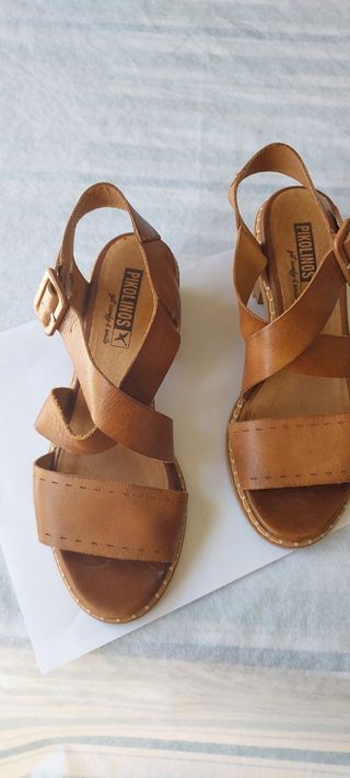 Sandalias Pikolinos Marrón