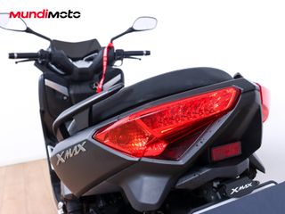 YAMAHA X-MAX 400 MOMODESIGN