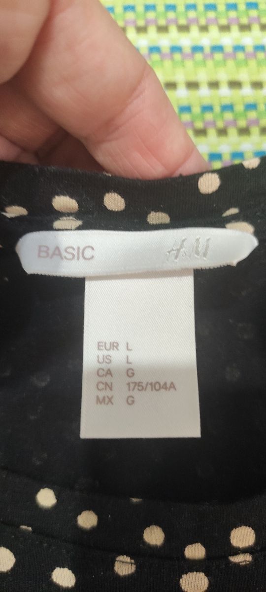 Camiseta de manga corta con lunares