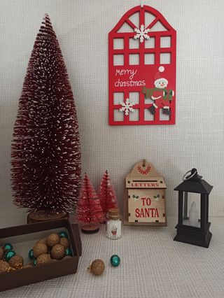 Set «classico» con albero di Natale e miniatura