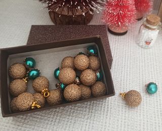 Set «classico» con albero di Natale e miniatura