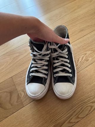 Converse negras altas