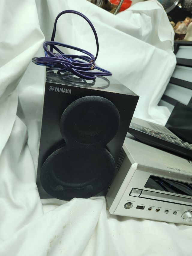 Microsistema Yamaha DRX-730, DVD, CD, RADIO ECC.