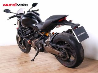 DUCATI MONSTER 821