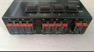 Caja selectora 4 altavoces