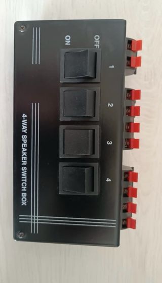 Caja selectora 4 altavoces