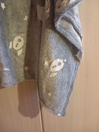 Coperta dello spazio invernale per bambini grigio