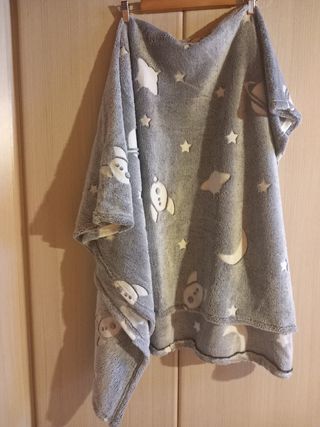 Coperta dello spazio invernale per bambini grigio