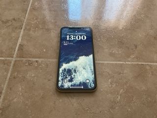 Fundas iPhone 11 + Protector