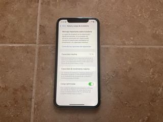 Fundas iPhone 11 + Protector