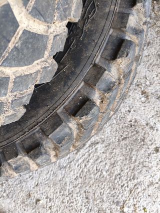 Neumáticos 31x10.5 R15 usados