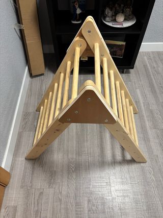 Triángulo escalada madera niños