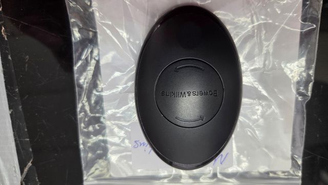 Mando Bowers & Wilkins