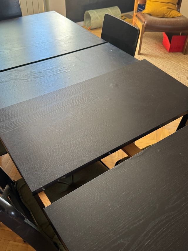 Mesa extensible negra + 5 sillas