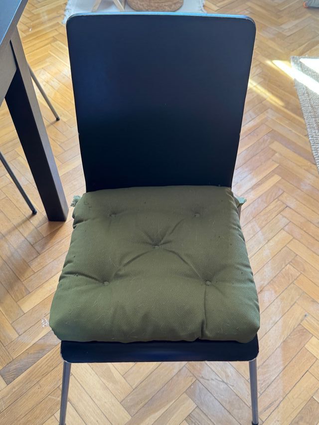 Mesa extensible negra + 5 sillas