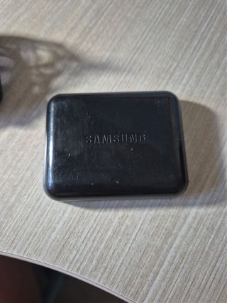 Auriculares Samsung blancos