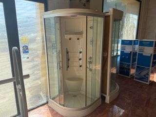 Ducha hidromasaje: ¡Sin estrenar!