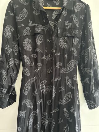 Vestido Zara negro estampado