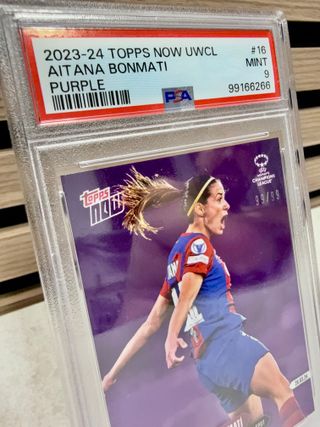 Cromo numerado UWCL Aitana en PSA 9