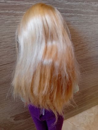 Bambola Barbie Mattel + specchio + valigia