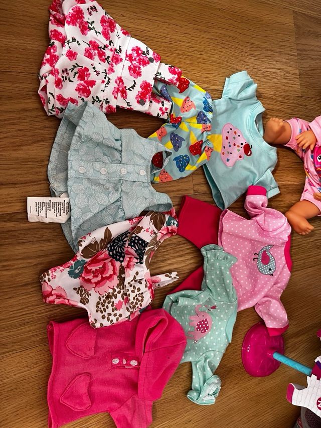 3 Muñecas Nenuco + armario- cambiador + Accesorios