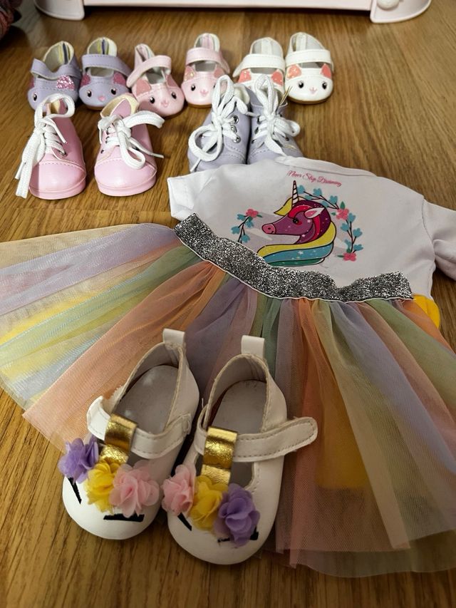 3 Muñecas Nenuco + armario- cambiador + Accesorios