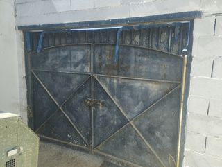Puerta de hierro
