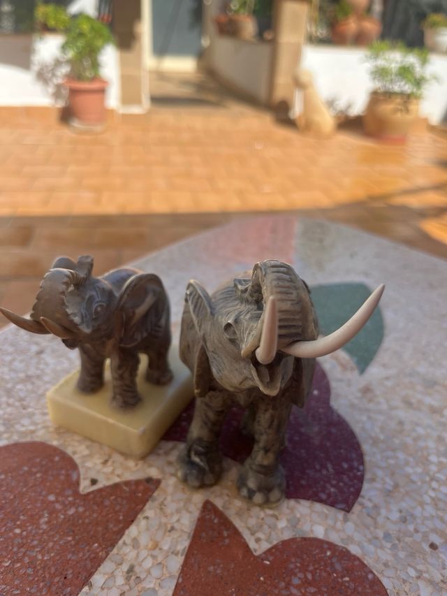 2 Elefantes miniatura antiguos