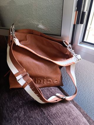 Bolso Desigual marrón-blanco