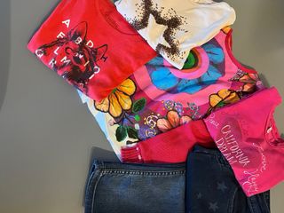 lCamisetas manga larga i un pantalón NiñaTalla 5