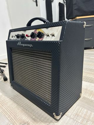 Ampeg JET J-20 ampli guitarra HandWire 
