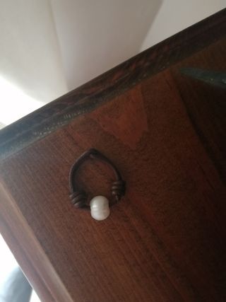 Anillo cuero y perla