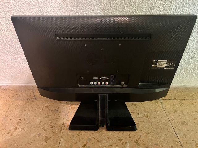 TV y Monitor LG Full HD M2232D TDT