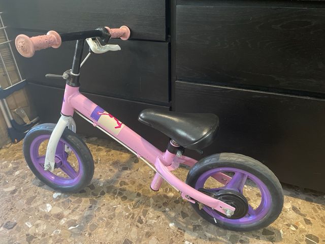 Bicicleta sin pedales niña