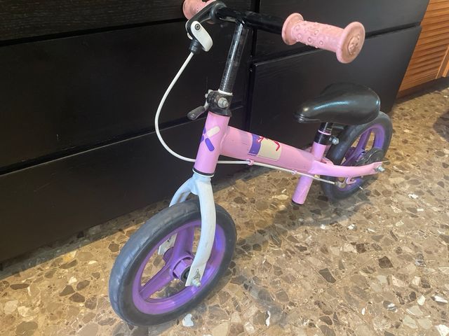Bicicleta sin pedales niña