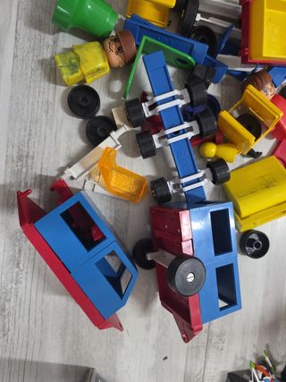 Un sacco di vecchi giocattoli