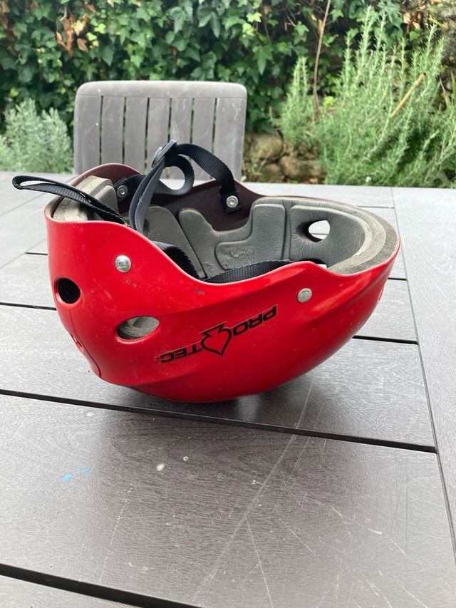 Casco Protec Wakeboard rojo