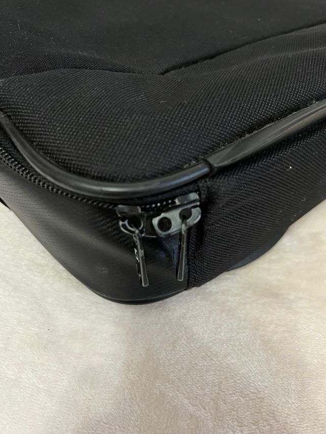 Maletín Samsonite negro