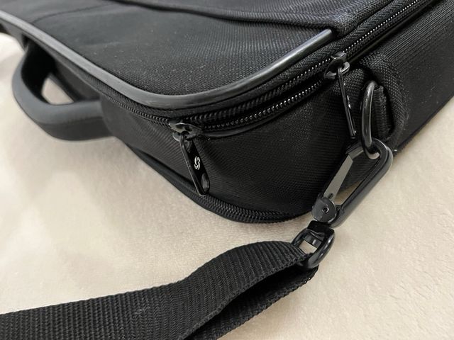 Maletín Samsonite negro