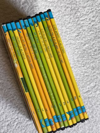 LOTE 12 DVDs CUENTOS INFANTILES  "HERMANOS GRINM"