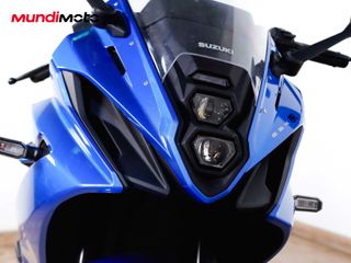 SUZUKI GSX-8R