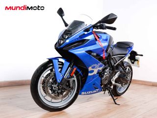 SUZUKI GSX-8R