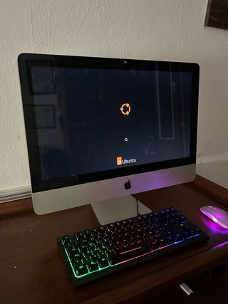 iMac 21,5" Apple Plata 2011
Sistema Ubuntu linux