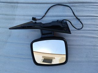 Espejo retrovisor izq. Y piloto trasero derecho 