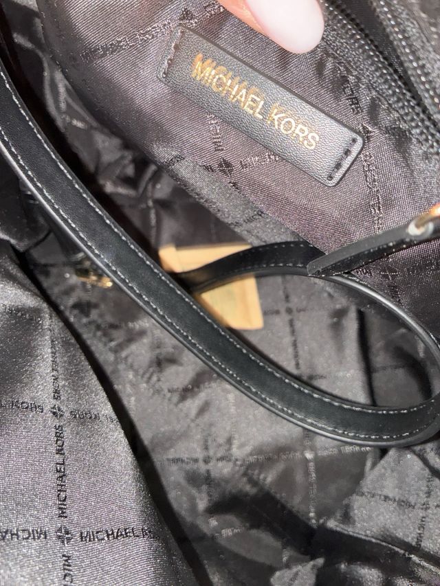 Bolso Michael Kors - Negro de piel y ante. autenti