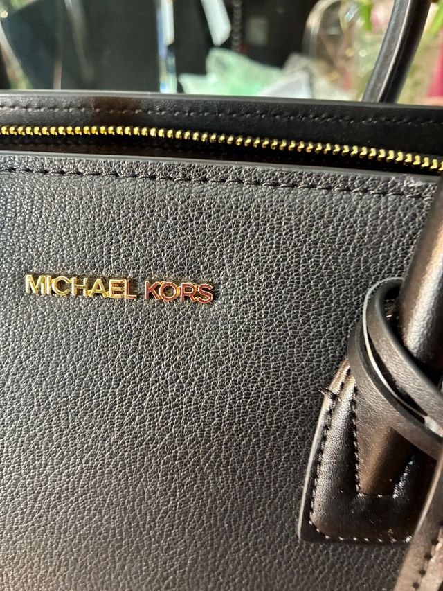 Bolso Michael Kors - Negro de piel y ante. autenti