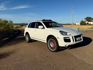 Porsche Cayenne turbo full extras