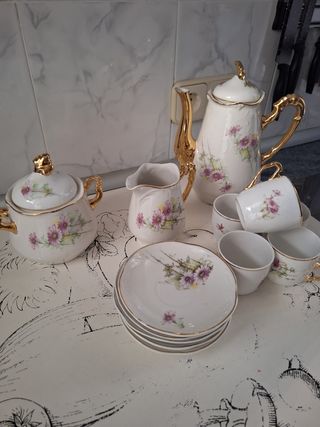 Juego café porcelana dorada