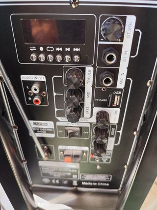 Altavoz Altavox 12" 700/300w autoamplificado