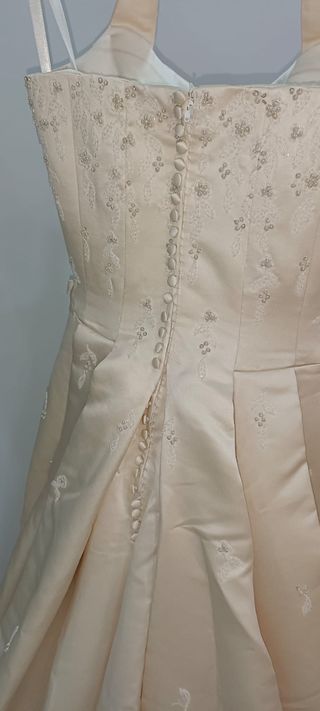 Precioso vestido de alta costura